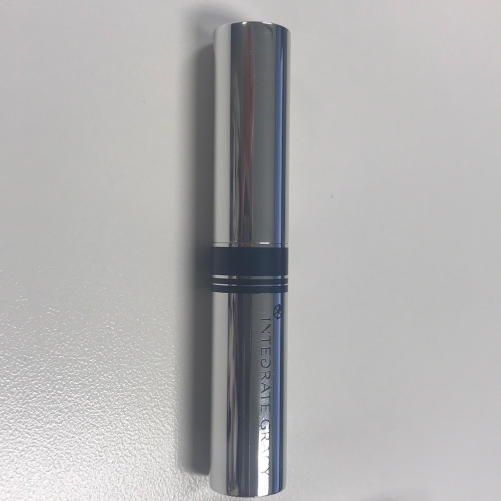 Cosmetics - Picture 3 of 3